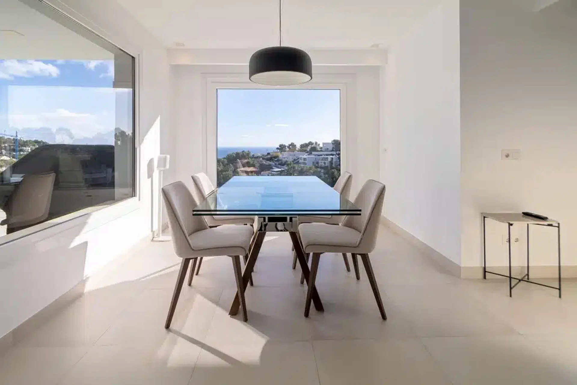 Exquisite Ocean Views: Long-Term Rental in Costa den Blanes