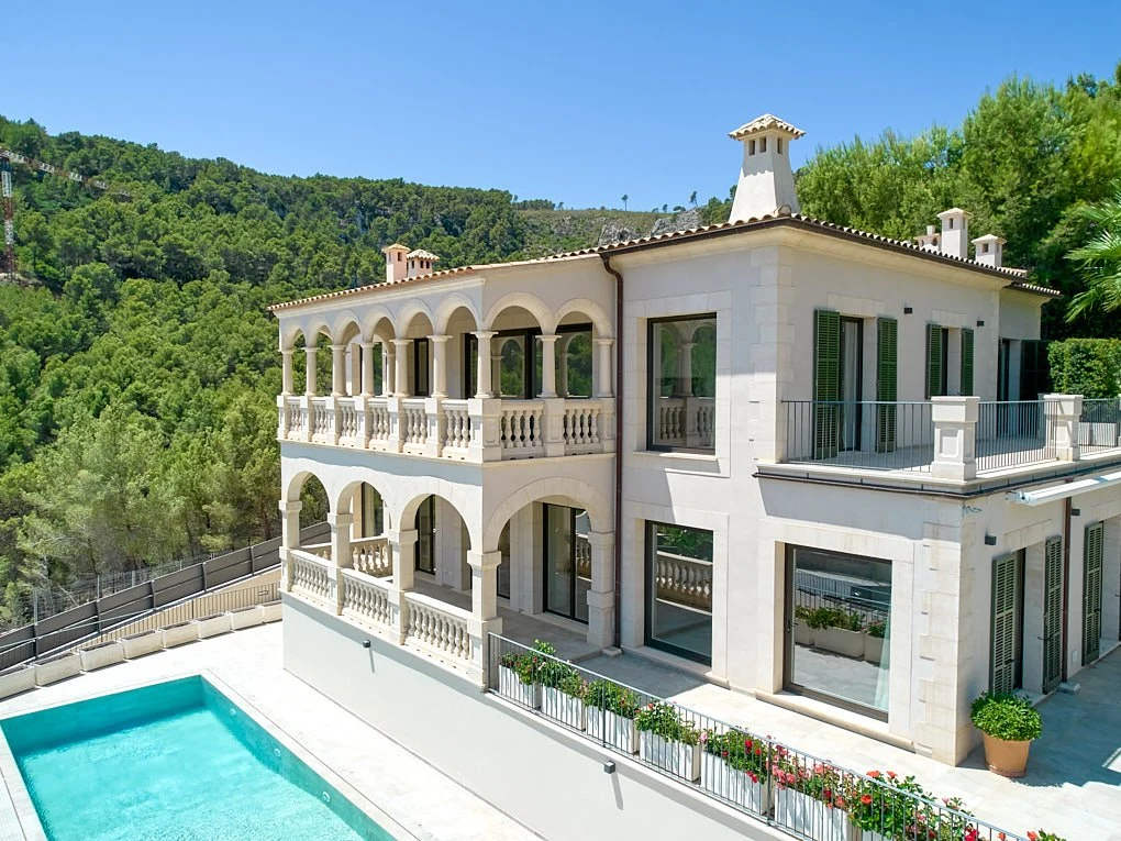 Mediterranean villa in Son Vida with views over Palma