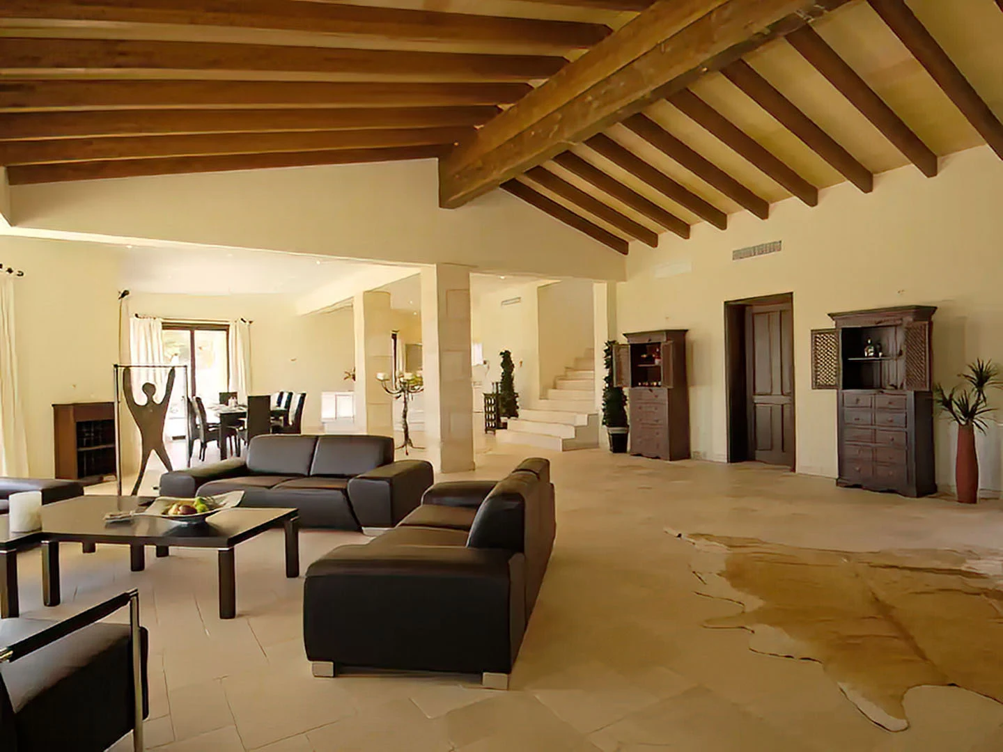 High-Quality Finca with Stunning Panoramic Views