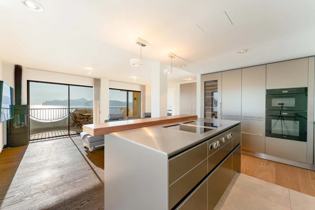 Luxury Penthouse with Sea Views and Direct Sea Access in Santa Ponsa