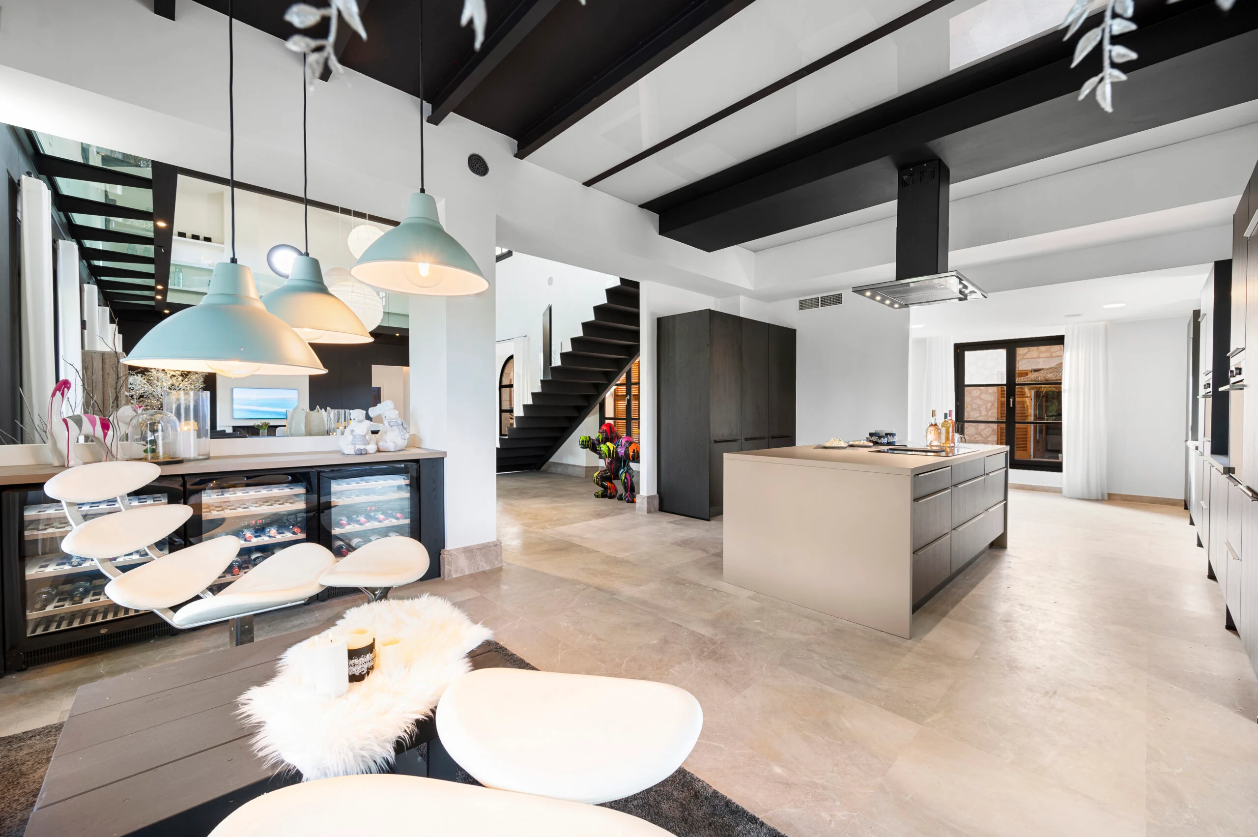 Exclusive Property in Montuïri, Mallorca with Modern Renovation and Extensive Features