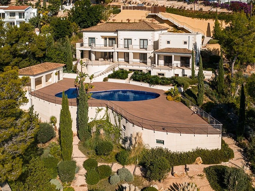 Timeless Elegance Facing Southwest with Golf Views