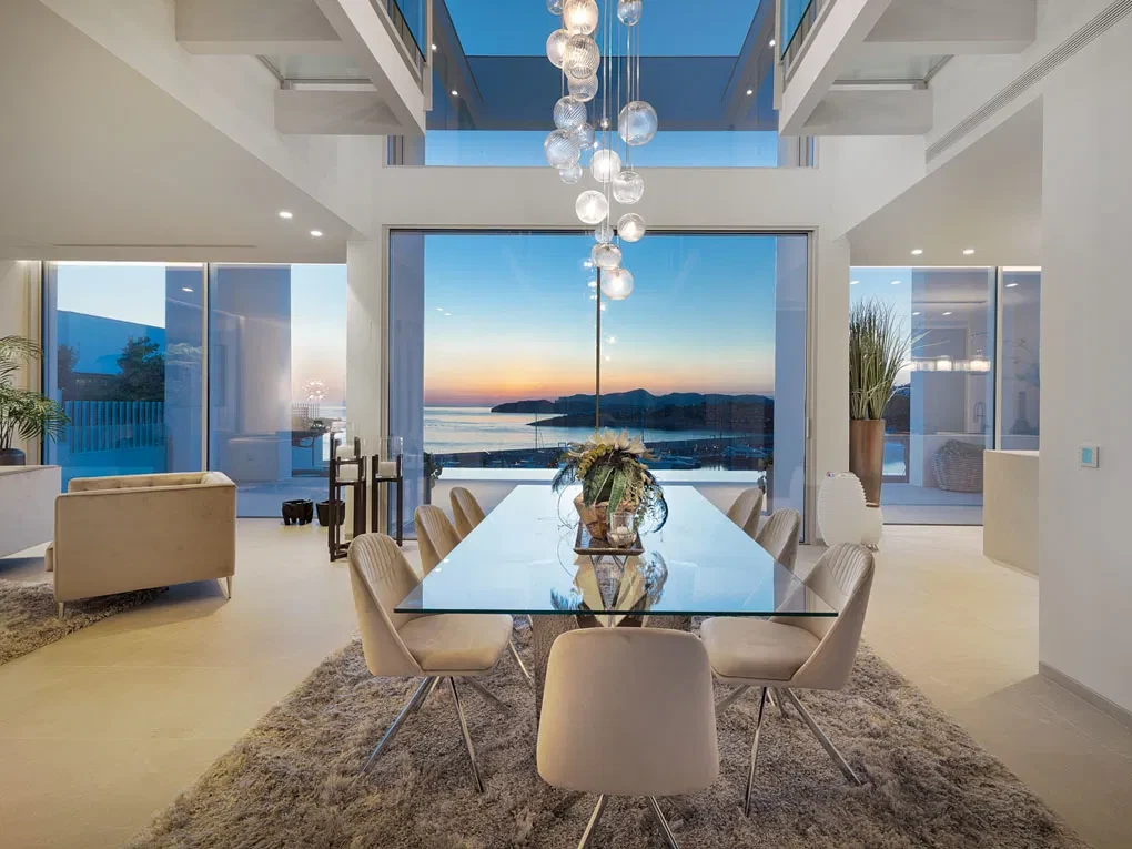 Frontline design near Port Adriano